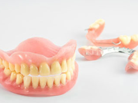 北13ハニー歯科の「技工物の紹介」画像